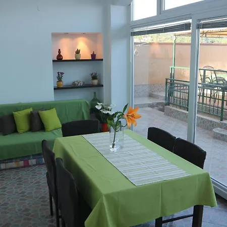 Komel Ii أوباتيا