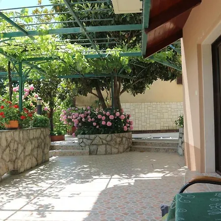 Διαμέρισμα Komel Ii