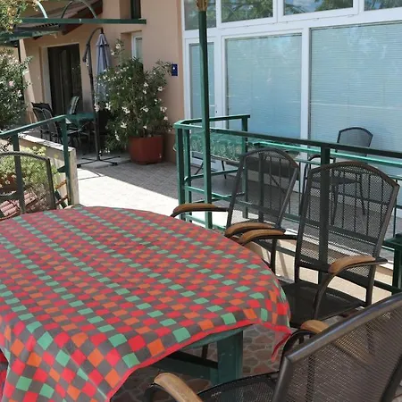 Apartman Komel Ii *