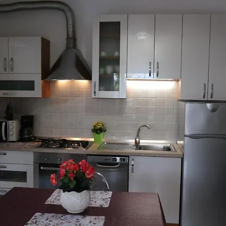 Apartman Komel Ii *