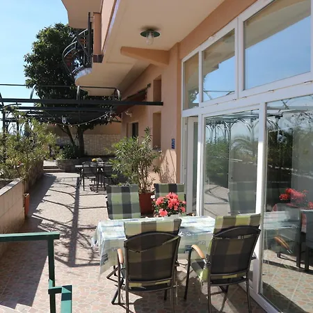 Apartman Komel Ii *
