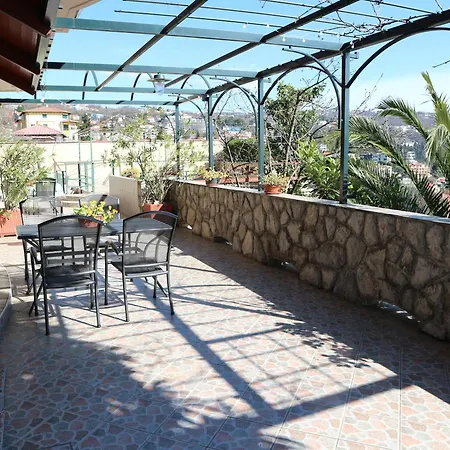 Komel Ii Apartman Abbázia