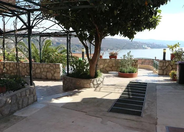 Appartement Komel Ii